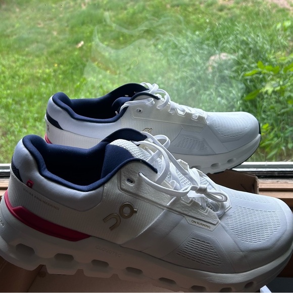 On Men’s Size 14 Running Shoes | NWT | White Blue Red gold | No Lid on clouds - Picture 4 of 14